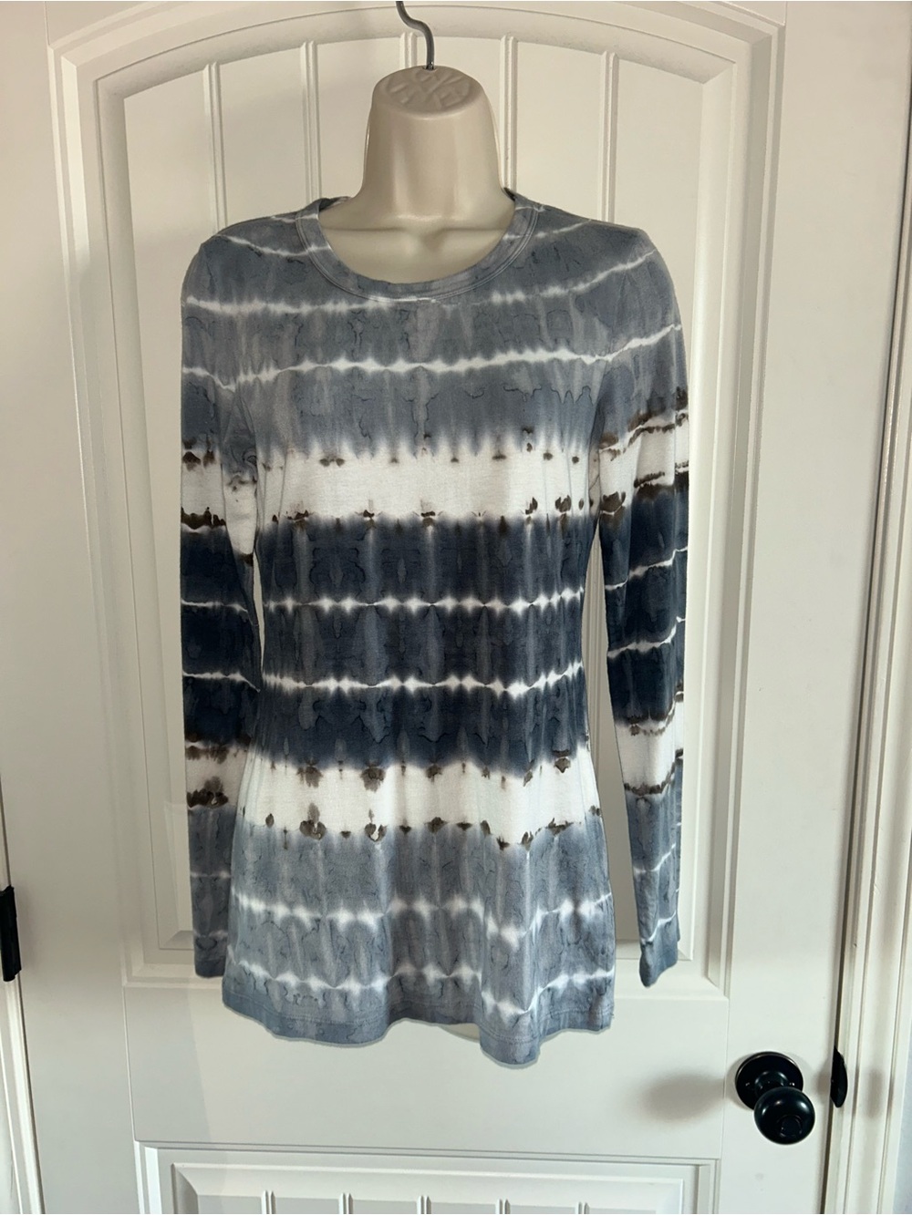 NEW Karen by Karen Kane Gray and White Tie-Dye Long Sleeve Top Sz S
